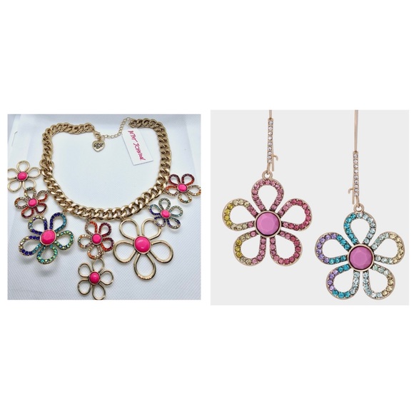BETSEY JOHNSON SET Love Fest Floral Bib Curb Chain Necklace & Earrings NEW NWT